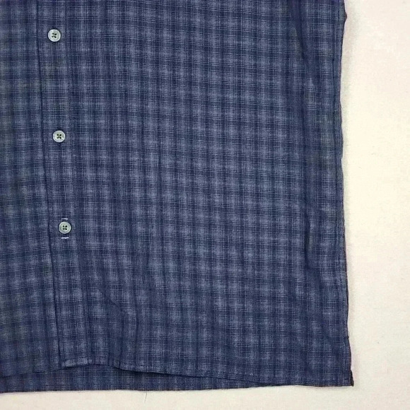 Marmot Men's Button Up Shirt Med. Short Sleeve Blue Plaid Side Split Relaxed - Picture 7 of 16